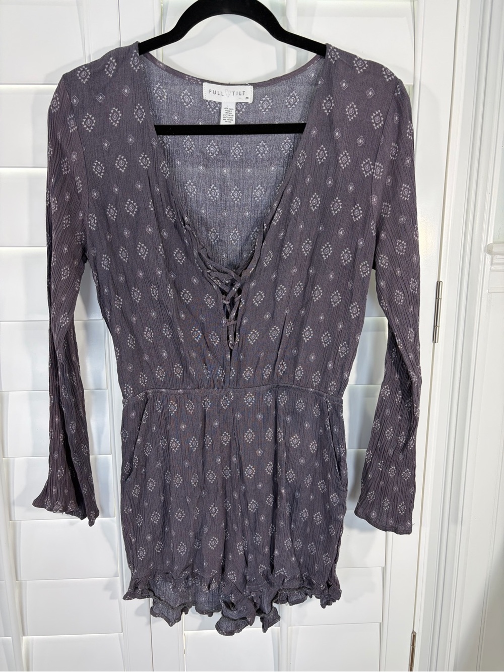 Full Tilt Lace-Up V-neck Long Sleeve Romper (M)